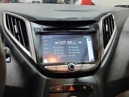 Imagem 10 de 20 de Hyundai Hb20s 1.6 Comfort Plus 16v 2017
