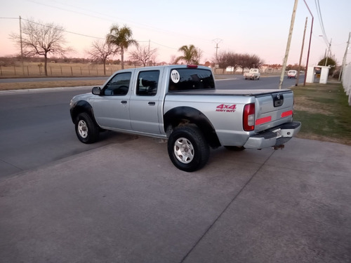 Imagen 7 de 10 de Nissan Frontier 4x4 Xe 2.8 Td Cab Dob