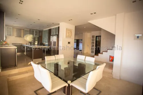 Casa Alto Hatillo 25-14141 R.e