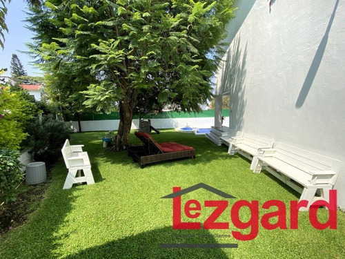 Encuentra Confort Y Estilo: Casa Seminueva En Lomas De Cocoyoc