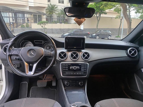 Imagem 5 de 8 de Mercedes Benz Classe Gla 200 Adv.1.6 Tb Flex Aut 2015