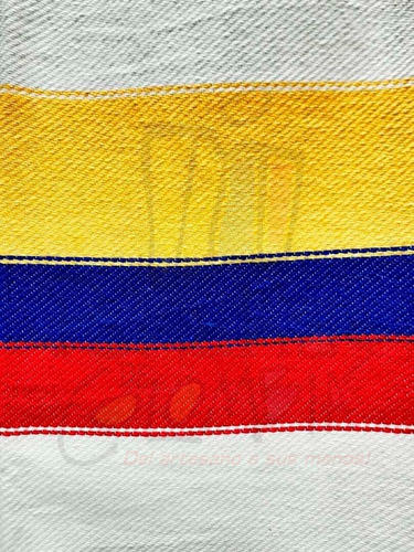 Imagen 4 de 4 de Poncho Artesanal Bandera Pasión
