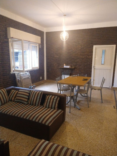 Venta O Permuta Casa Ubicada En San Justo, La Matanza. Barrio San Nicolás.