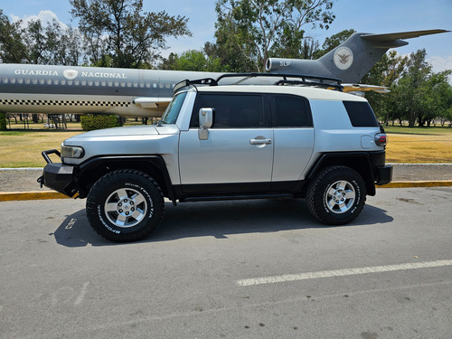 Toyota Fj Cruiser 3p Premium Aa Ee Ra Abs 4x4 At