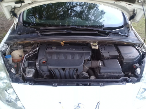 Peugeot 408 2.0 Allure Plus 143cv