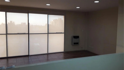 Imagen 3 de 9 de Excelente Departamento Apto Comercial Ideal Oficinas 60 M2 Cubiertos A Metros De Estación Liniers