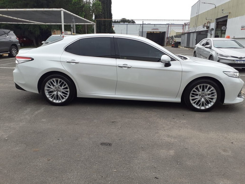 Toyota Camry V6 2019 - Usado