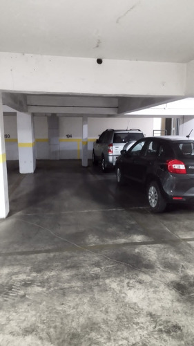 Estacionamiento Subterráneo (2)