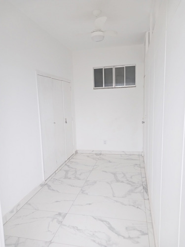 Oportunidade!!! Alugo Excelente Apartamento Na Rua Do Catete