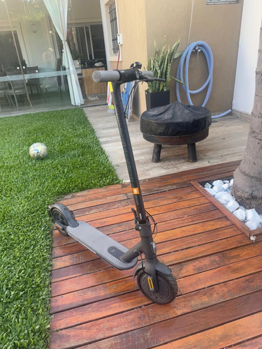 Monopatín Eléctrico Xiaomi Mi Electric Scooter 3