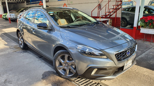 Volvo V40 2016