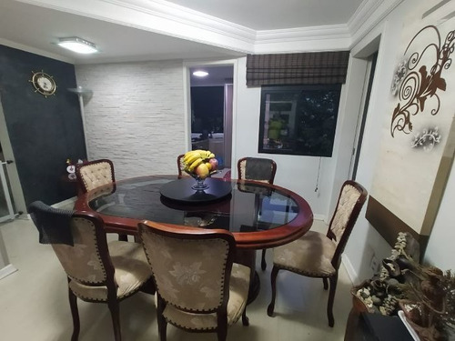 Apartamento À Venda Na Rua José Pereira De Araújo, Capão Raso, Curitiba - Pr - Liv-9762