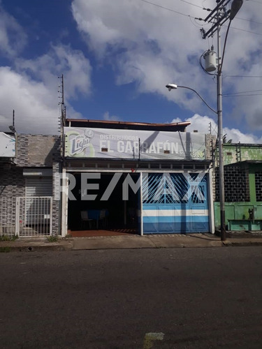 Imagen 2 de 20 de Se Vende Casa, Local Comercial Y Fondo De Comercio En El Sector La Manga, Calle Carvajal