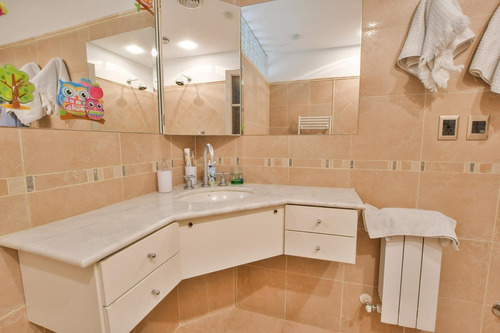 Imagen 22 de 30 de Departamento De 4 Dormitorios En Venta Impecable Reciclado A Nuevo Zona Rio