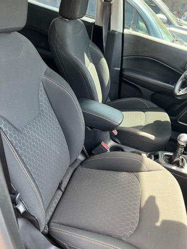 Imagen 20 de 25 de Jeep Compass Sport Manual 2.4 - Brian Avalos