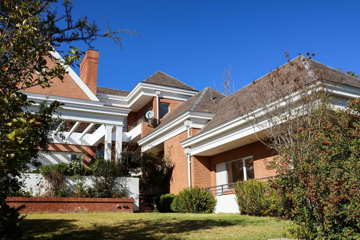 Imagen 3 de 25 de Casa Estilo Georgiana, 1501 M2, Quinchamalí (172025)