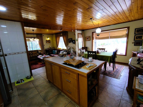 Casa En Venta De 4 Dorm. En Algarrobo