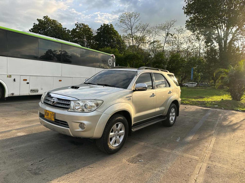 Toyota Fortuner 3.0 Sr5