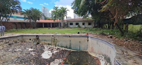 ¡terreno De 3,642 M² En Venta En Ubicación Estratégica En El Centro De La Ciudad!