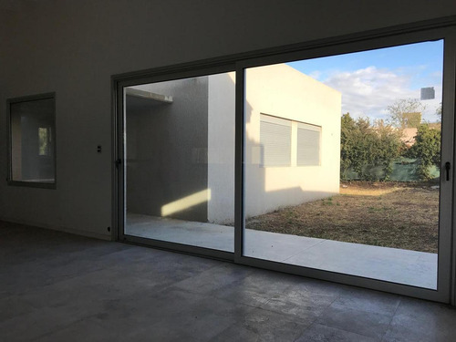 Imagen 5 de 19 de Casa En Lucas Abad Y Argerich - San Ignacio -
