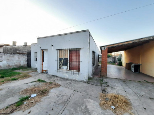 Imagen 1 de 11 de Casa - Castelar