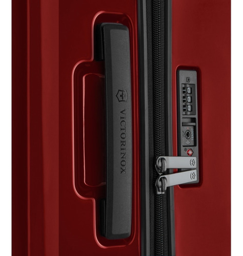 Victorinox Maleta Airox Medium Hardside Case Color Rojo