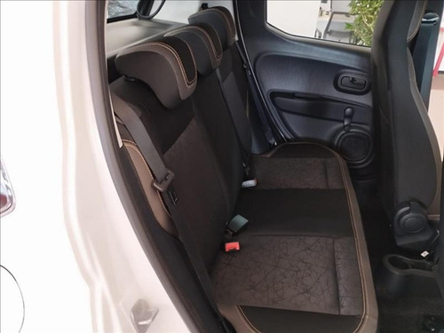 Fiat Mobi 1.0 Trekking Flex 5P