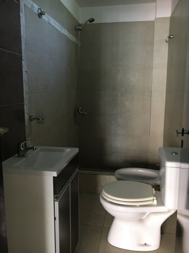 Monoambiente Con Cochera - Alquiler - Villa Sarmiento