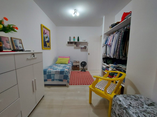 Imagem 6 de 16 de Apartamento De 2 Dormitórios Reformado À Venda Na Praia Da Enseada Em Guarujá-sp - Ap05718 - 69230524