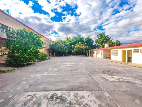 Amplio Edificio Multifuncional En Venta A Dos Cuadras De Per