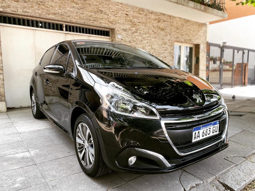 Imagen 3 de 15 de Peugeot 208 1.6 5p Allure 2016