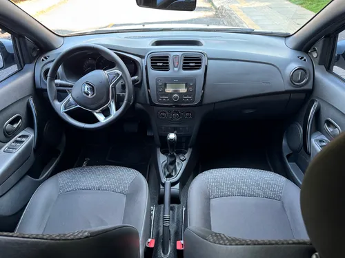 Renault Logan 1.6 Privilege / Intens