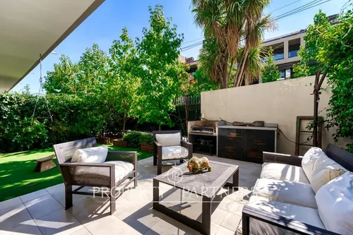 Departamento En Venta Con Jardín Y Amplio Subterrá...