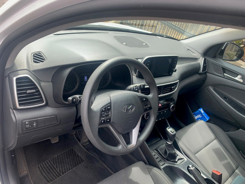 Imagen 9 de 10 de Hyundai Tucson 2019 4x2 Manual