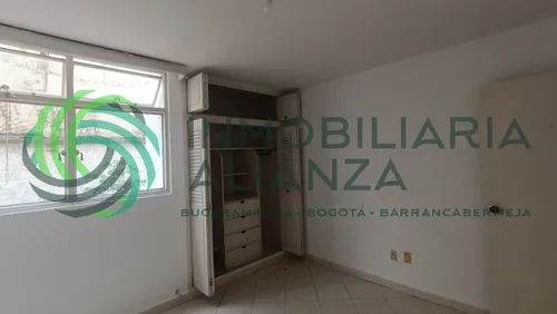 Apartamento En Venta En Cabecera Del Llano. Cod V61697