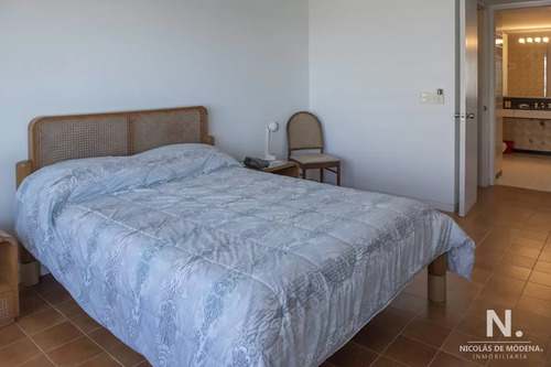 Vende Apartamento De 3 Dormitorios En Tiburon , Punta Del Este