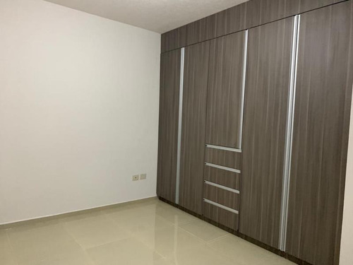 Casa En Venta En Nueva Chapultepec, Morelia, Michoacán De Ocampo C.p. 58280