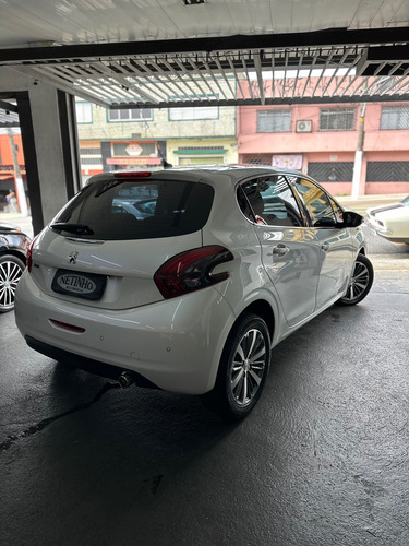 Peugeot 208 1.6 16v Griffe Flex Aut. 5p