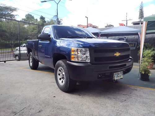 Imagen 2 de 8 de Chevrolet Silverado Ls Automática 4x4