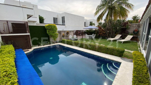 Casa En Venta, Col. Lomas Del Manantial, Xochitepec, Morelos