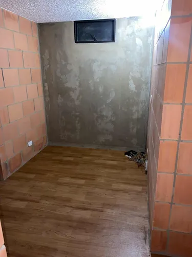 Apartamento Con Zonas Comunes, 3 Dormitorios Y Un Baño