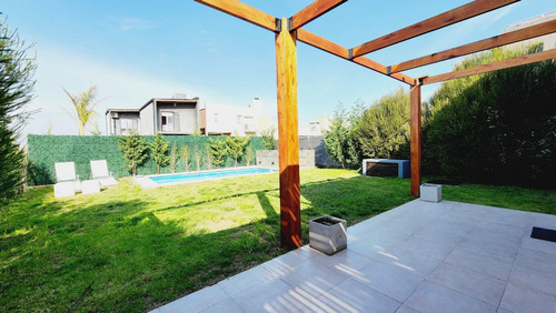 Imagen 25 de 30 de Casa Barrio Cerrado Laguna Azul Pileta Ezeiza