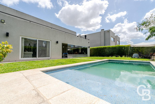 Venta - Casa 6 Ambientes - Suite En Planta Baja - Noreste - Barrio Privado Ayres Plaza