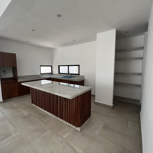 Casa En Venta Merida, Alura Residencial Cholul, 1 Planta, Entrega Inmediata.
