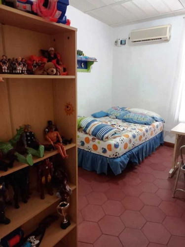 Imagen 7 de 20 de Vende Casa Centro De San Joaquin