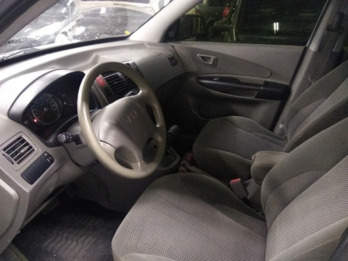 Imagem 11 de 11 de Hyundai Tucson 2.0 Gl 4x2 Autom Completo 2008 Preto