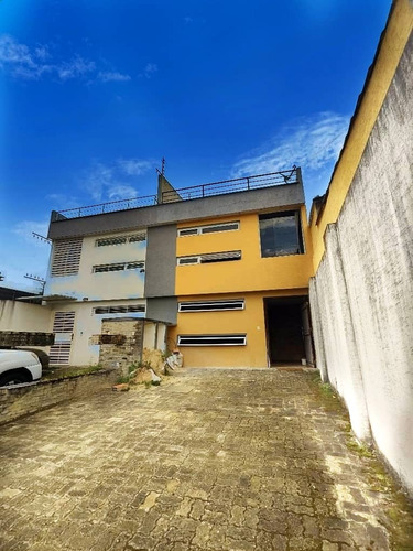 Casa En Venta En San Cristóbal Sector Barrio Sucre 