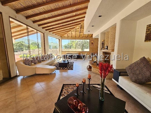 Vendo Casa En Urbanización El Castaño, Código 25-6576 Cm Leer Descripción