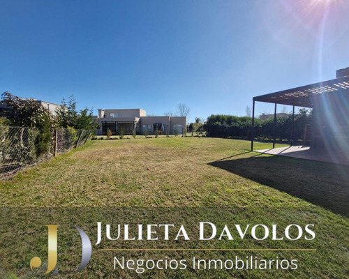 Casa En Venta El Canton Barrio Puerto