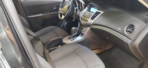 Imagem 8 de 10 de Cruze 1.8 Lt 16v Sedan 2014